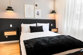 #3 - Chic Studio - Self Check in - Plateau - St-Denis - AC - TV
